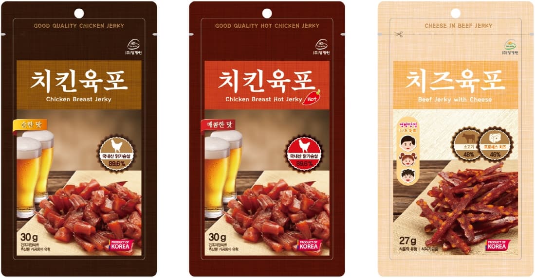 Seasoned chicken jerky with spicy taste, and mild taste, and seasoned beef jerky with cheese.